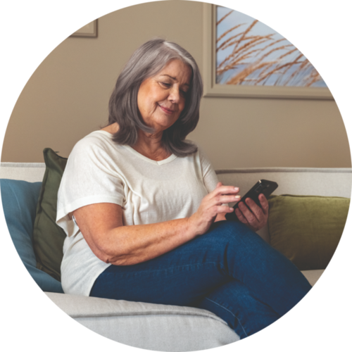 Auta potilaitasi hallitsemaan diabetestaan paremmin¹ Accu-Chek SmartGuide CGM -järjestelmä avulla.